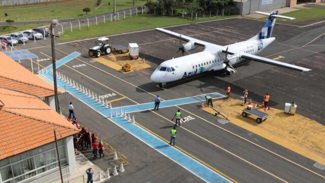 Azul prestando serviço no Aeroporto de Ponta Grossa