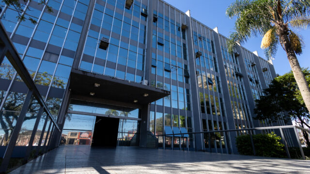 Prefeitura confirma antecipação do 13º salário para os servidores; pagamento será nesta sexta (11)