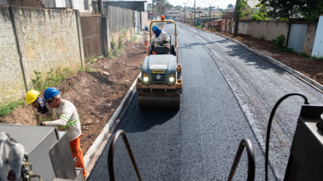 Jardim Ouro Verde recebe asfalto novo em 23 ruas