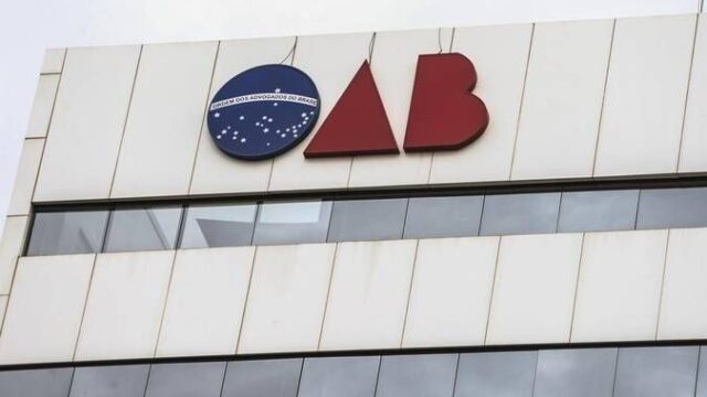 OAB nacional pede rigor do STF e regionais defendem afastamento de Moraes