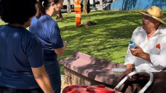 Turismo distribui 203 garrafinhas de água em ação pelos 203 anos de Ponta Grossa