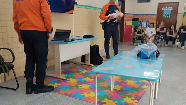 Defesa Civil promove capacitação de primeiros socorros no CMEI Paulo Cunha Nascimento