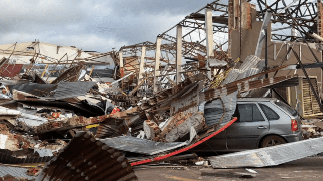 Investigação apura desvios de doações para vítimas de tornado no Paraná | CNN Brasil